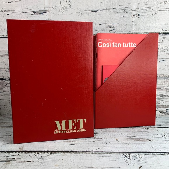 Metropolitan‎ Opera Librettos Collection Opera Books Music Theater - Picture 1 of 3